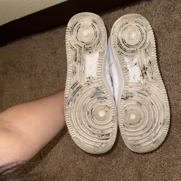 Used AF1’s. 👟 - Picture 2 of 7